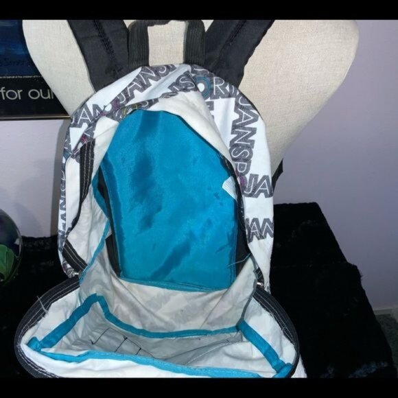 Jansport Logo Print Backpack With Adjustable Straps Front Pocket & Spacious Inte - Picture 2 of 3